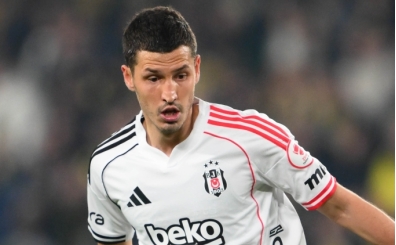 Be�ikta�'ta Salih U�an'dan gen�lere jest!