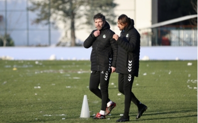 Hakan Kutlu, Sakaryaspor'da ilk antrenmanında