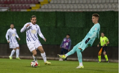 Göztepe'ye 1. Lig'den yeni stoper: Aleksandr Martynov