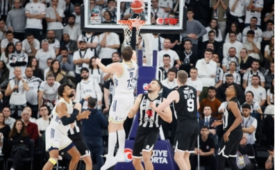 Tar�k Biberovic'ten iki kupa mesaj�